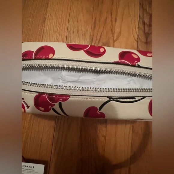 Coach Jamie Camera Bag In Smooth Leather Cherry Print Purse Crossbody NWOT - Picture 9 of 11
